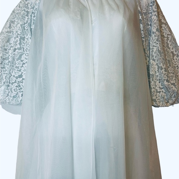 Vintage Peignoir Set - Picture 2 of 4